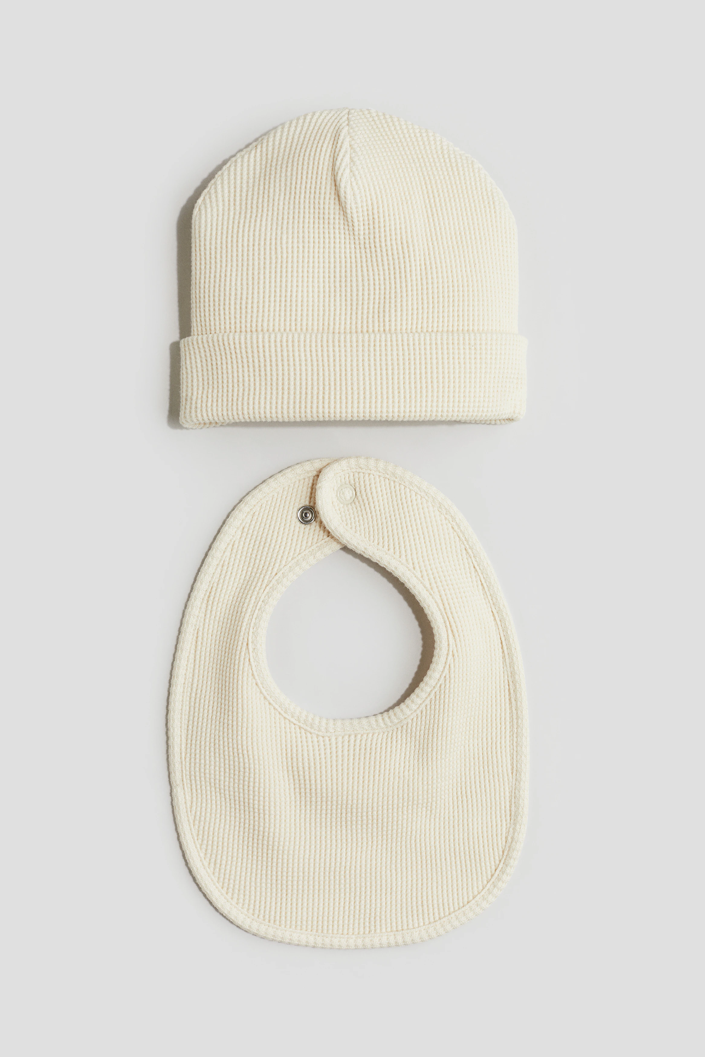 2-piece waffled beanie and bib set — Cream