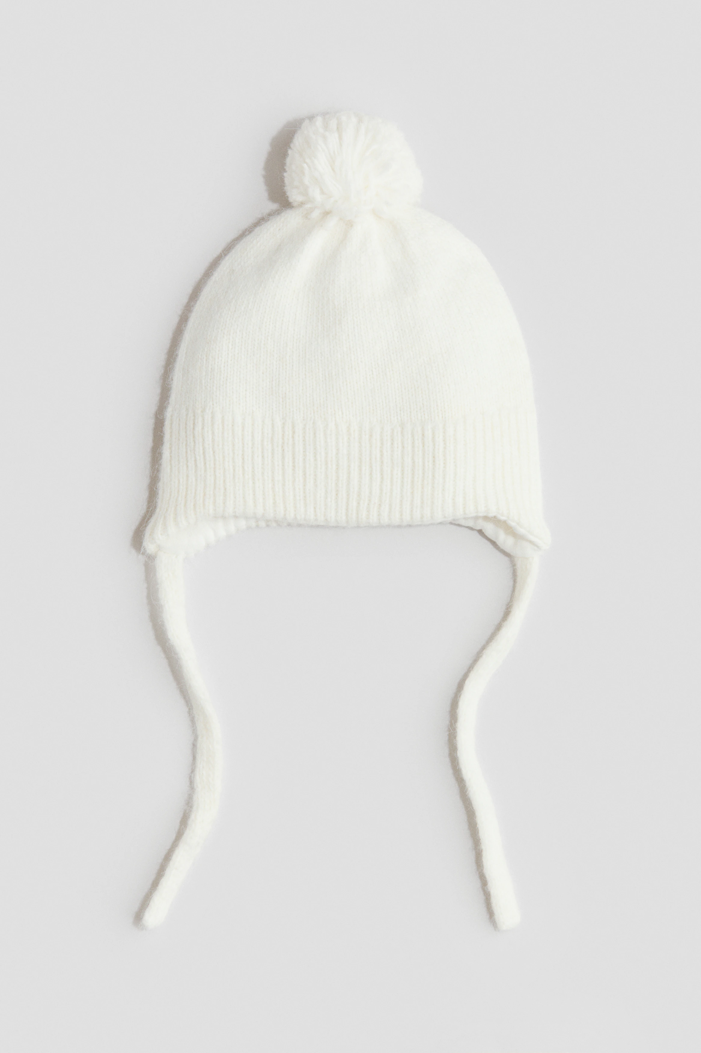 Earflap beanie — White